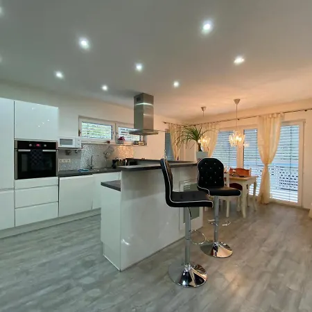 Paradis Apartment *